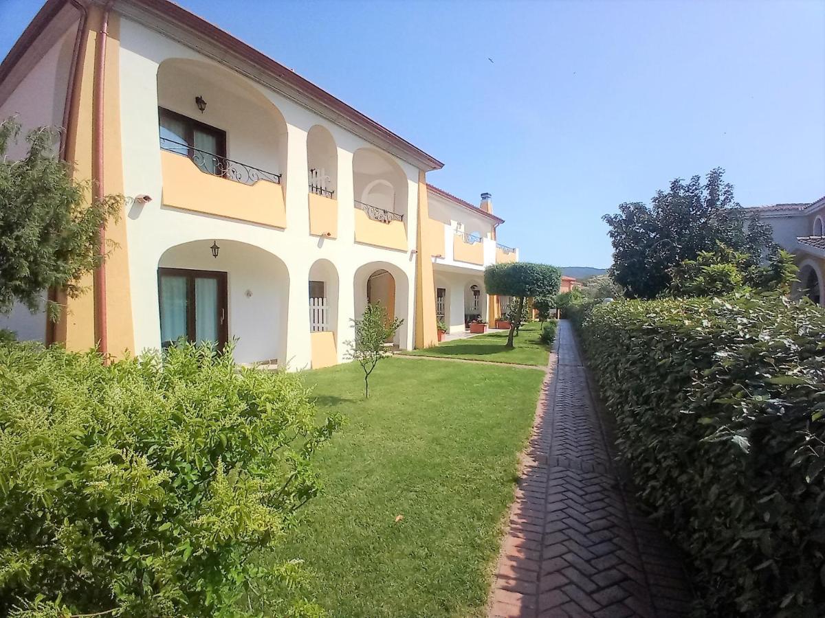 Case Vacanze San Silvestro Budoni Exterior photo