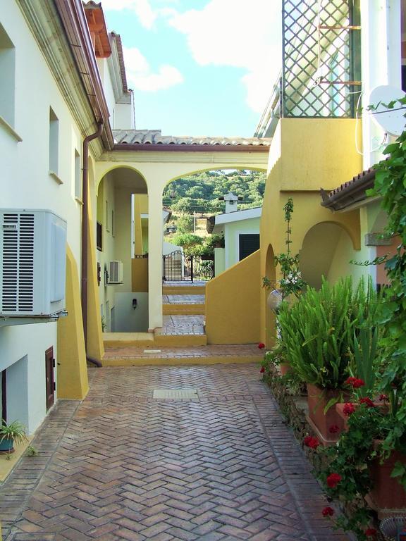 Case Vacanze San Silvestro Budoni Exterior photo